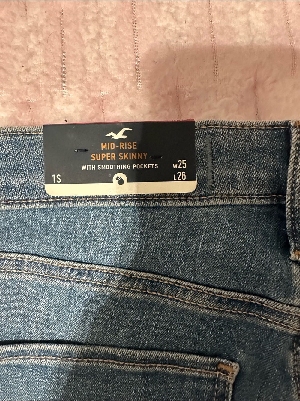 Hollister Classic High-Rise Blue Skinny Jeans - Women size 1s
W25 L26 - Picture 5 of 8